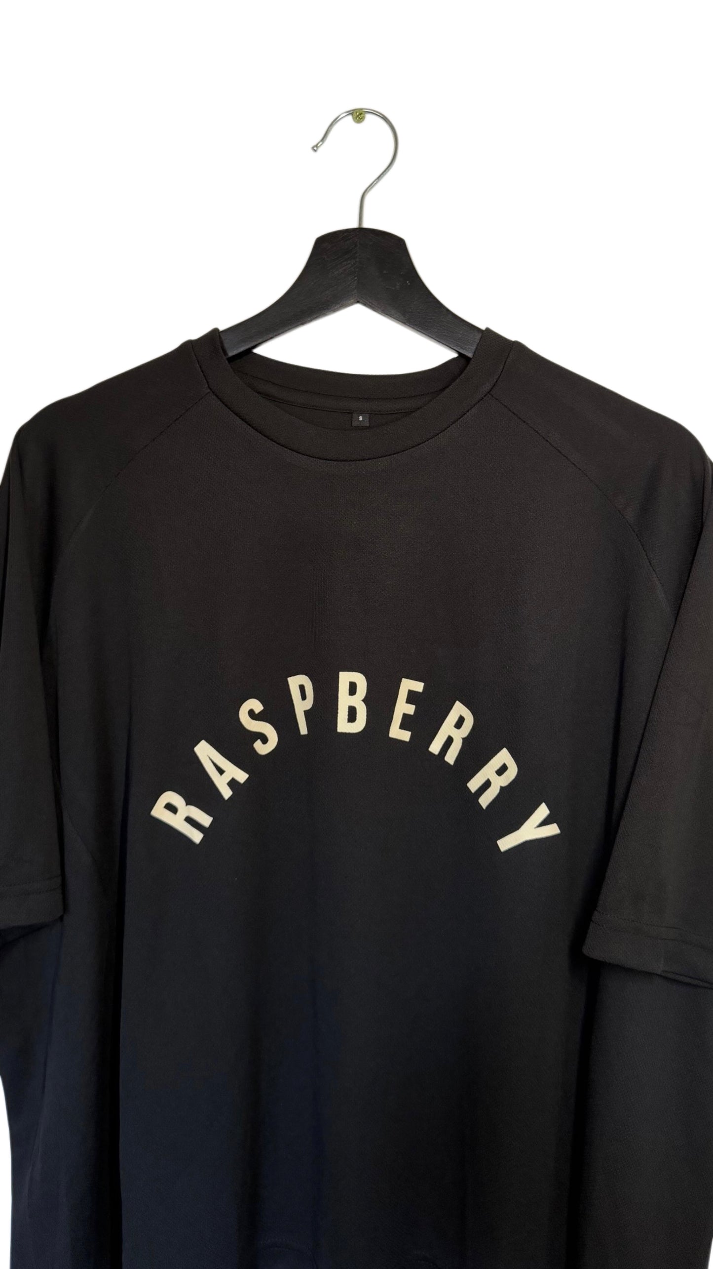 GVGALLERY Raspberry Tee